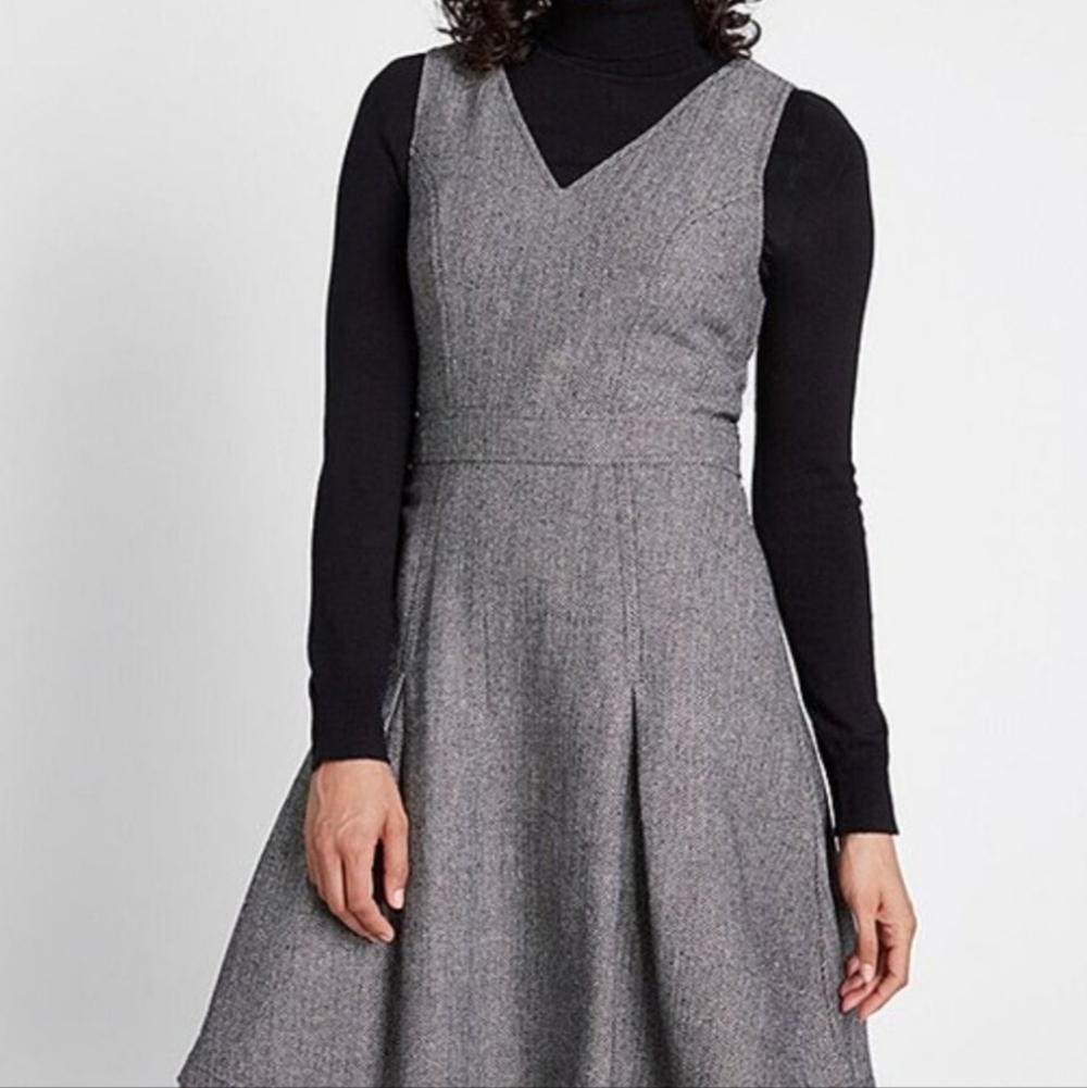 Mod Cloth Gray and black Herringbone V-neck dress